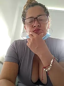 Snapshot of natally_ross21 chatting on 05-31-26, 02:01 natally ross21 online show from 05-31-26, 02:01