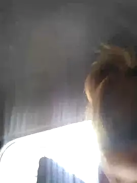 Snapshot of natally_ross21 chatting on 06-15-26, 01:00 natally ross21 online show from 06-15-26, 01:00