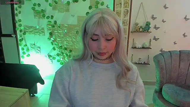 Fiore Sanz  online show from 04-06-26, 03:02