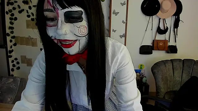 Fiore Sanz  online show from 10-18-25, 03:08