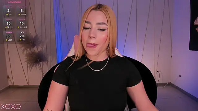 SamanthaKlein  online show from 11-21-25, 01:04