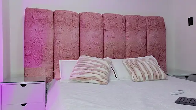 kendal rossi online show from 01-11-26, 12:01