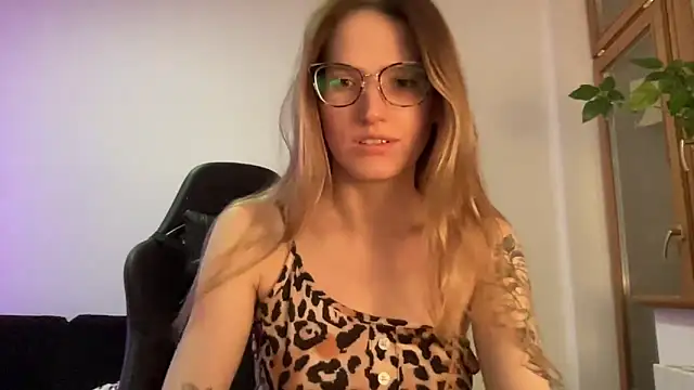 Sexy Sweets online show from 12-08-24, 05:55