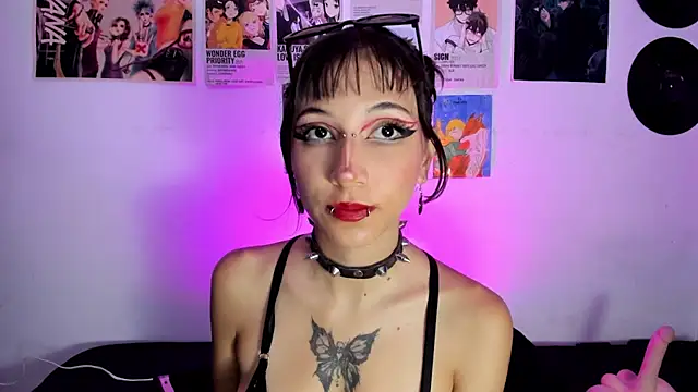 Naomi-Haruno online show from 10-04-25, 04:25