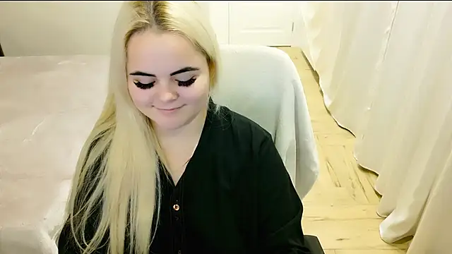 lovely-eyes online show from 02-13-25, 08:03