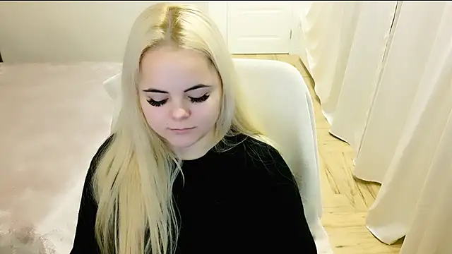 lovely-eyes online show from 01-23-25, 08:24