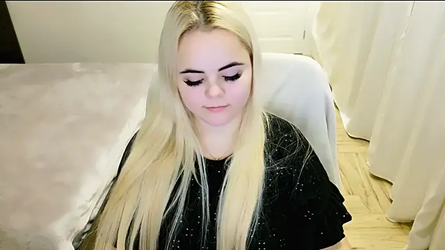 lovely-eyes online show from 02-15-25, 12:48