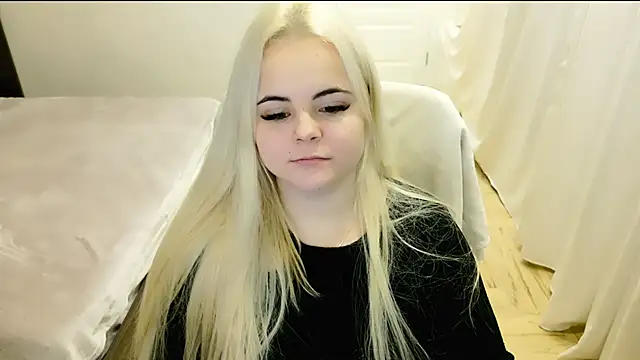 lovely-eyes online show from 02-25-25, 09:15