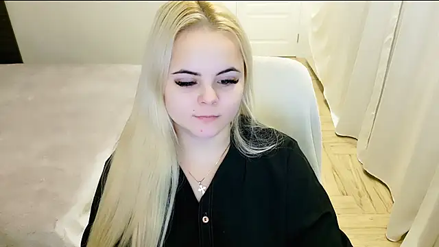 lovely-eyes online show from 01-26-25, 10:13