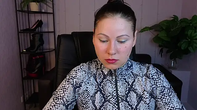 Dana  dom online show from 04-13-26, 04:05