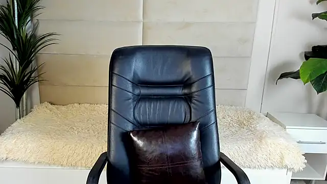 Dana  dom online show from 11-09-25, 01:04