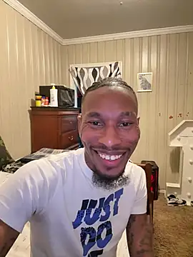 Snapshot of KingDerRico chatting on 04-15-26, 09:48 KingDerRico online show from 04-15-26, 09:48
