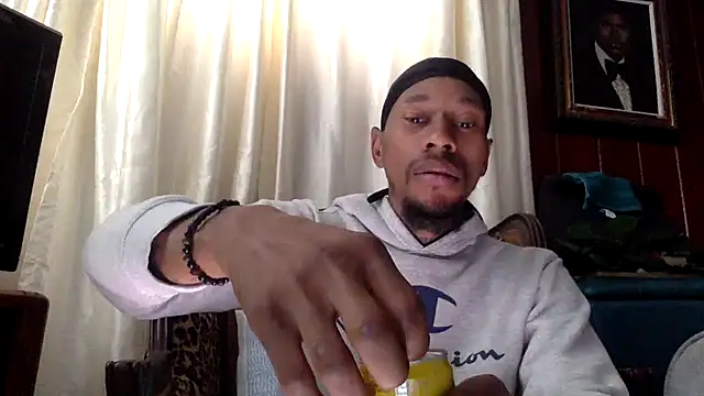 KingDerRico online show from 11-13-25, 05:06