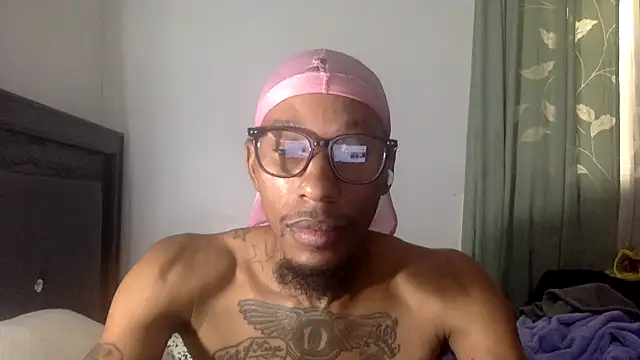 Snapshot of KingDerRico chatting on 10-12-25, 06:20 KingDerRico online show from 10-12-25, 06:20