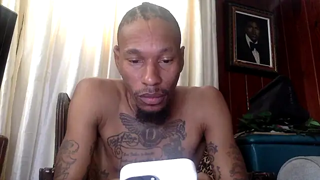 KingDerRico online show from 10-29-25, 04:39