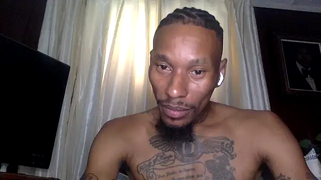 Snapshot of KingDerRico chatting on 10-02-25, 09:18 KingDerRico online show from 10-02-25, 09:18
