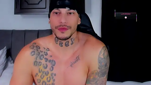 Snapshot of RickG_Oficial chatting on 04-02-26, 09:54 RickG Oficial online show from 04-02-26, 09:54