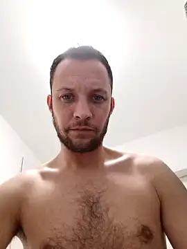 Snapshot of Chriso0007 chatting on 12-21-25, 10:39 Chriso0007 online show from 12-21-25, 10:39