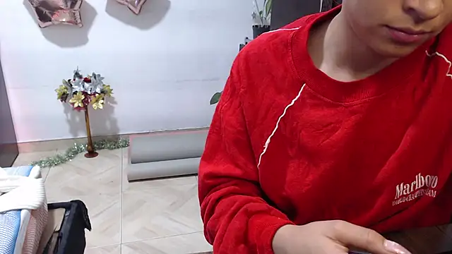 Zoe--khalL online show from 12-22-25, 04:12