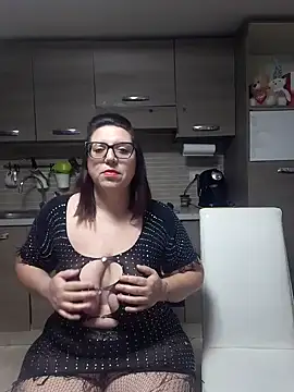 carolyne2023 online show from 04-13-26, 08:57