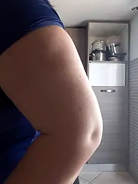 Snapshot of carolyne2023 chatting on 11-06-25, 07:45 carolyne2023 online show from 11-06-25, 07:45