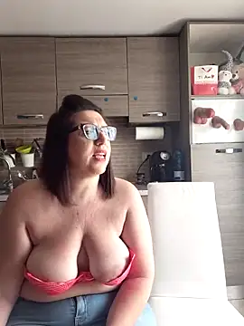 carolyne2023 online show from 04-12-26, 07:22