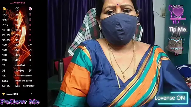 Snapshot of Rani_Darling_99 chatting on 05-23-26, 08:08 Rani Darling 99 online show from 05-23-26, 08:08