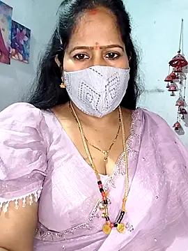 Snapshot of Rani_Darling_99 chatting on 10-25-25, 03:34 Rani Darling 99 online show from 10-25-25, 03:34