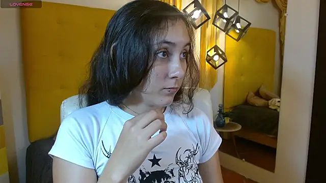 xlunna online show from 11-28-25, 07:03