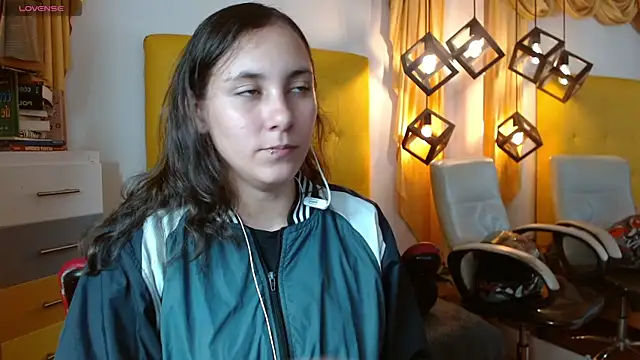 xlunna online show from 12-16-25, 08:57