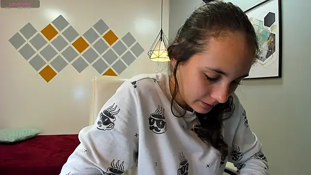 xlunna online show from 12-21-25, 08:53