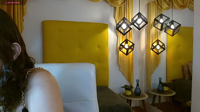 xlunna online show from 11-29-25, 07:58