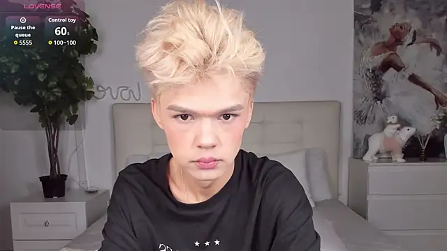 Felix Rey online show from 12-17-25, 05:51