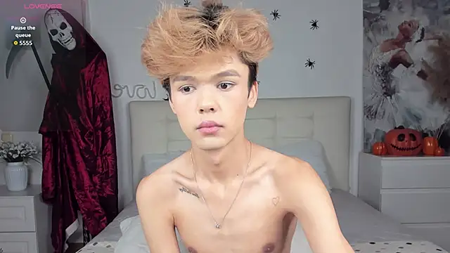 Felix Rey online show from 10-25-25, 06:19