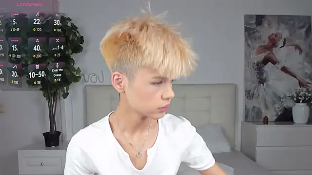 Felix Rey online show from 11-19-25, 05:57