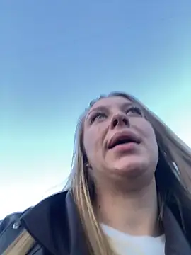 Sweet   Emily online show from 11-14-25, 11:58