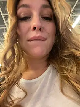 Snapshot of Sweet___Emily chatting on 01-24-25, 02:51 Sweet   Emily online show from 01-24-25, 02:51