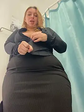 Snapshot of Sweet___Emily chatting on 01-22-25, 06:41 Sweet   Emily online show from 01-22-25, 06:41