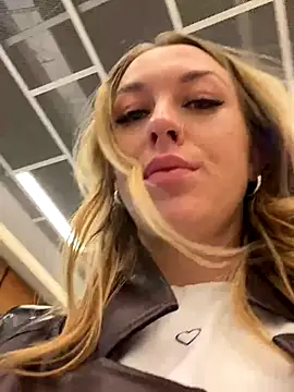 Sweet   Emily online show from 11-29-25, 01:22