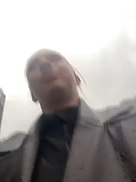 Snapshot of Sweet___Emily chatting on 10-16-25, 01:41 Sweet   Emily online show from 10-16-25, 01:41