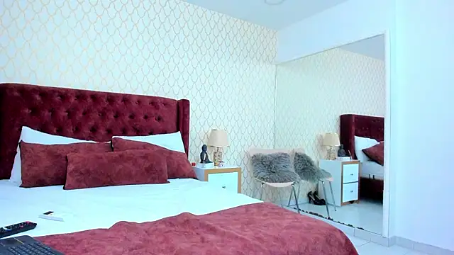 NaiaRosse online show from 03-20-25, 01:26