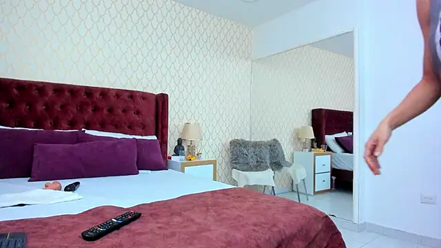 NaiaRosse online show from 03-08-25, 09:17