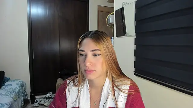 Amy Walker online show from 07-04-26, 06:34