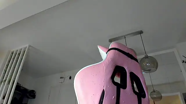 Snapshot of IreneVON chatting on 11-26-25, 04:34 IreneVON online show from 11-26-25, 04:34