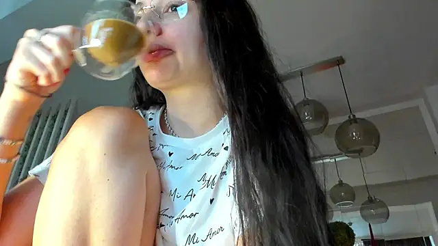 Snapshot of IreneVON chatting on 12-02-25, 06:15 IreneVON online show from 12-02-25, 06:15