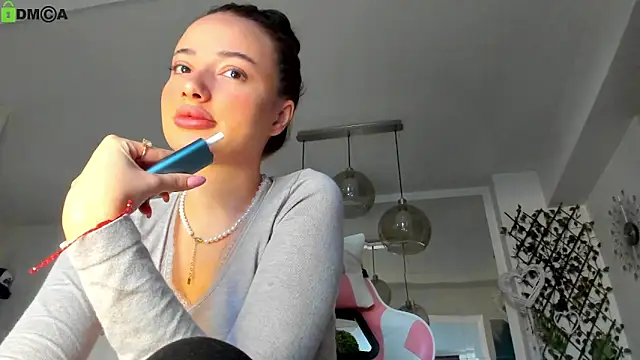 Snapshot of IreneVON chatting on 04-27-26, 03:48 IreneVON online show from 04-27-26, 03:48
