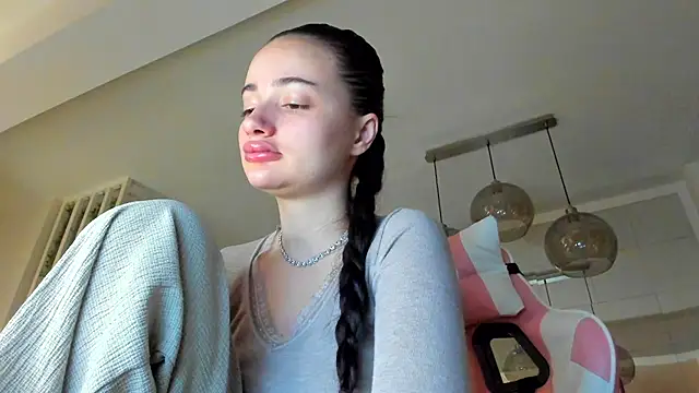 Snapshot of IreneVON chatting on 01-13-26, 03:43 IreneVON online show from 01-13-26, 03:43