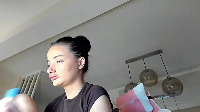 Snapshot of IreneVON chatting on 01-09-26, 04:30 IreneVON online show from 01-09-26, 04:30