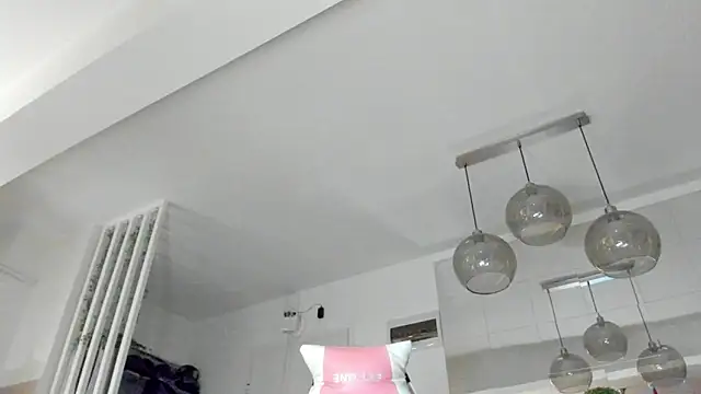 Snapshot of IreneVON chatting on 12-04-25, 04:11 IreneVON online show from 12-04-25, 04:11