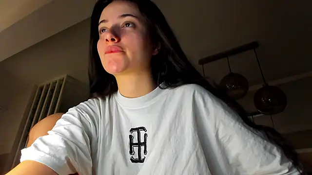 Snapshot of IreneVON chatting on 01-16-26, 03:43 IreneVON online show from 01-16-26, 03:43